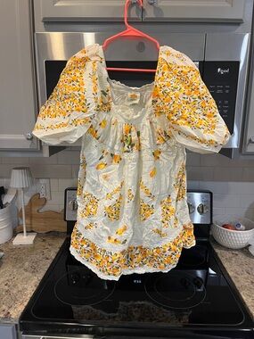 Farm Rio size xs Yellow Floral Puff Sleeve Peasant Top